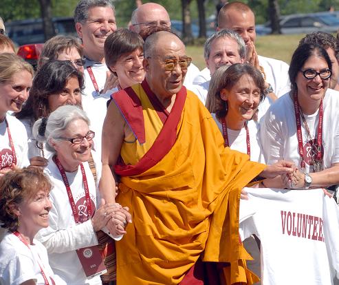 His Holiness with the Volunteers